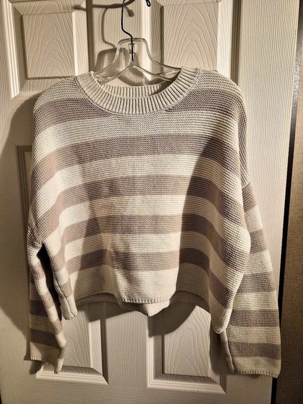 Moon & Madison Beige and White Striped Pullover Sweater Medium